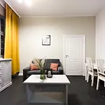 Heart Of - Spacious 3rooms 75m2 As R243 Apartman
